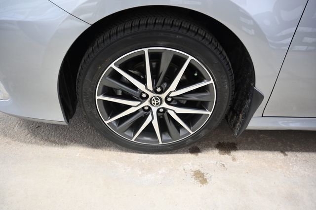 Used 2023 Toyota Camry XLE w/ Cold Weather Package image 31