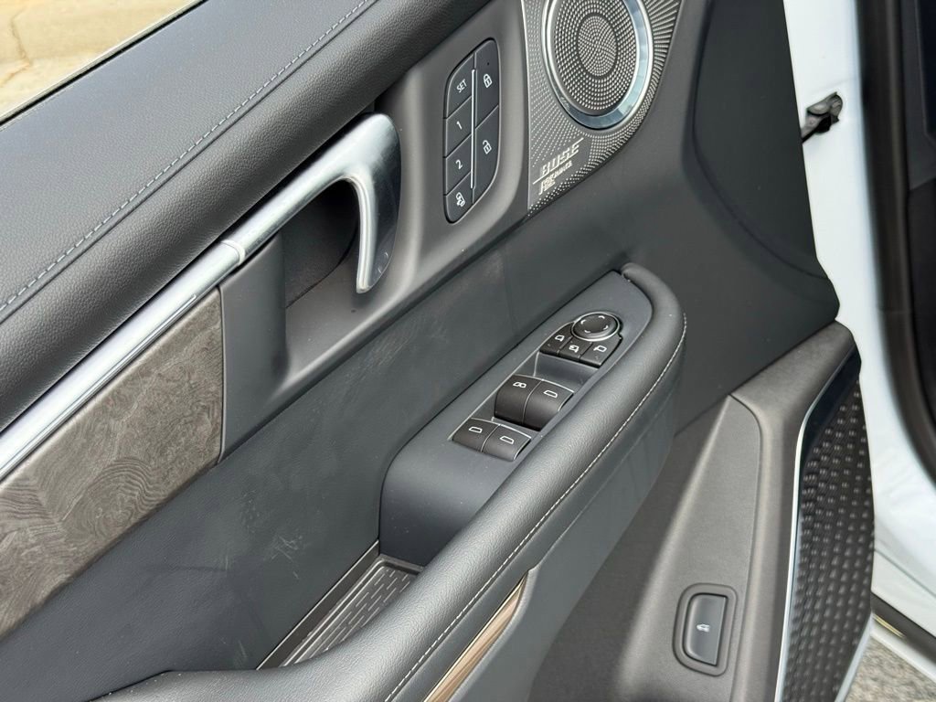 New 2026 Buick Enclave Avenir w/ Super Cruise Package FWD image 17