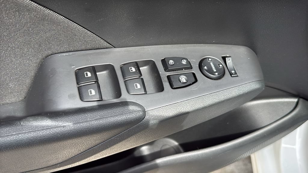 Used 2021 Hyundai Accent SE FWD image 20