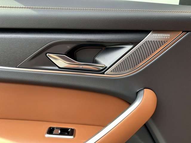 New 2026 Jaguar F-PACE R-Dynamic S image 21