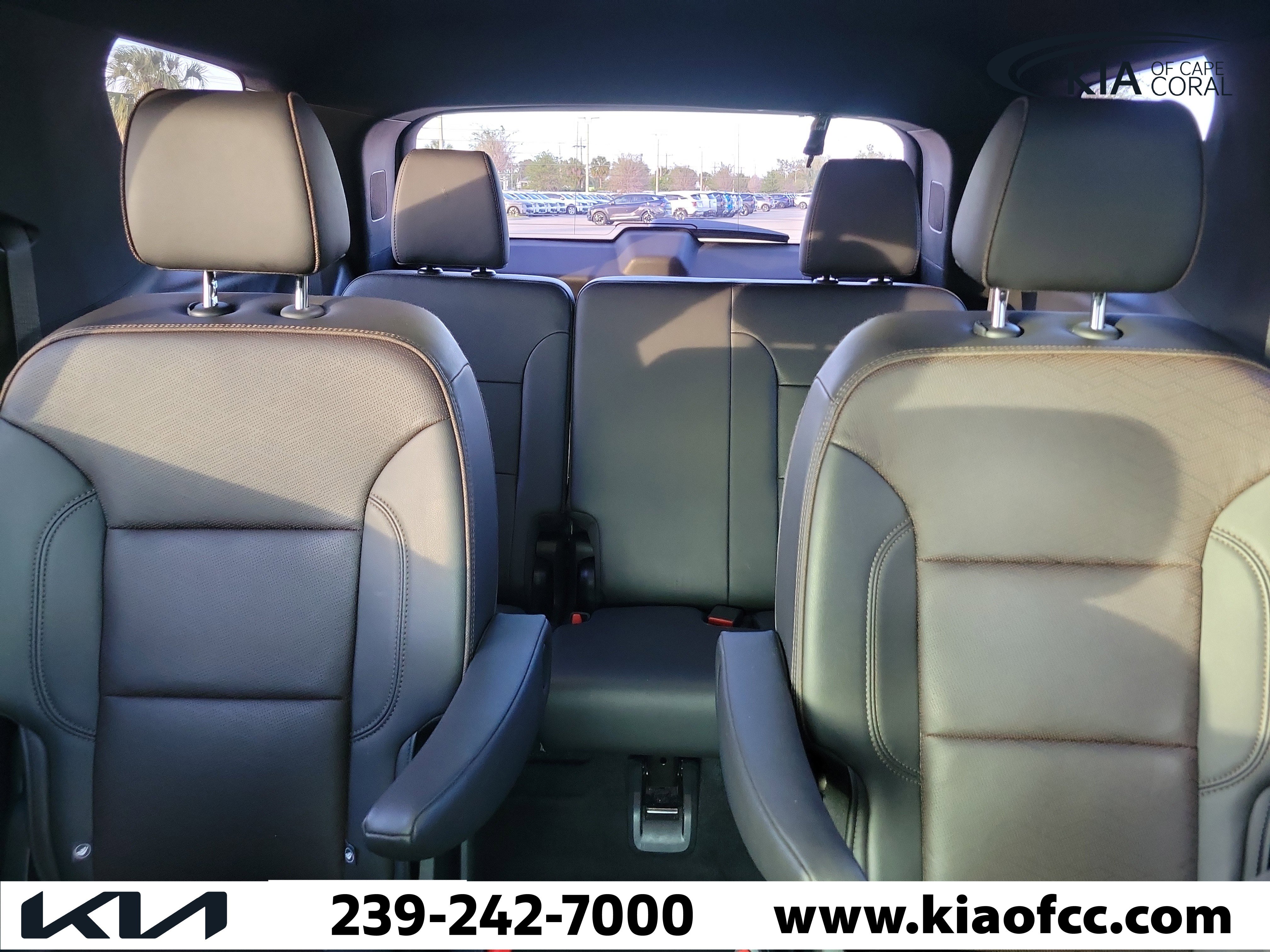Used 2023 Chevrolet Traverse High Country w/ LPO, 'HIT The Road' Package FWD image 14
