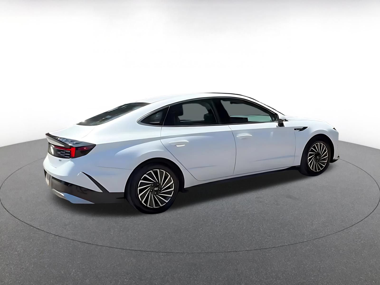 Used 2025 Hyundai Sonata SEL FWD image 15