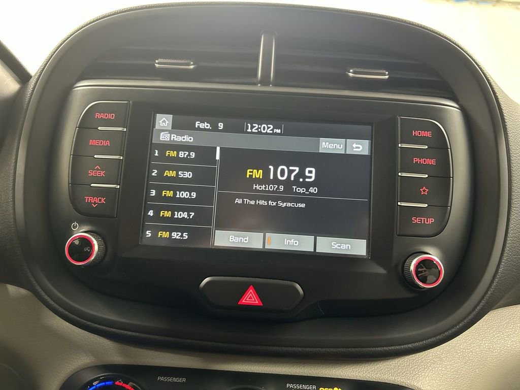 Used 2021 Kia Soul LX image 16