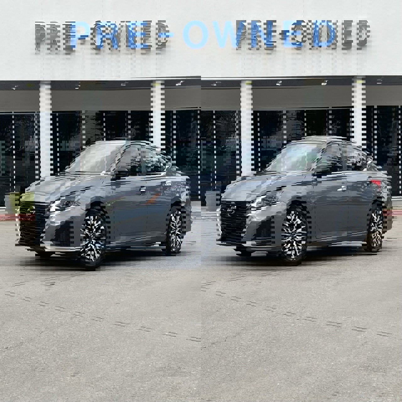 Used 2024 Nissan Altima 2.5 SV image 2