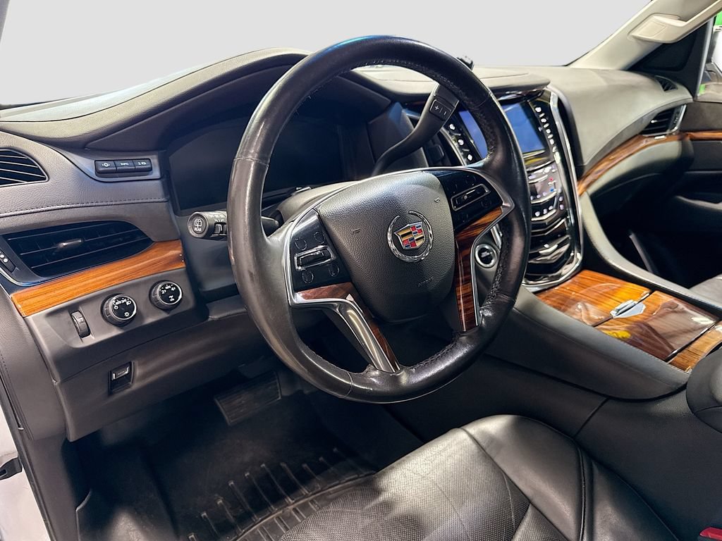 Used 2015 Cadillac Escalade ESV Premium AWD/4WD image 9