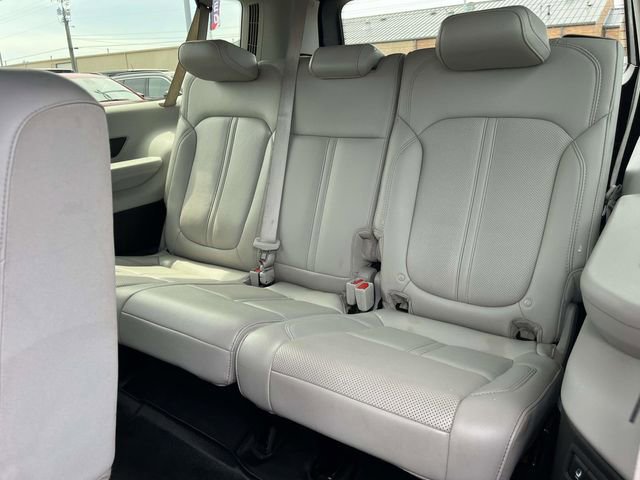 Used 2023 Jeep Wagoneer L 4WD w/ Convenience Group I image 16