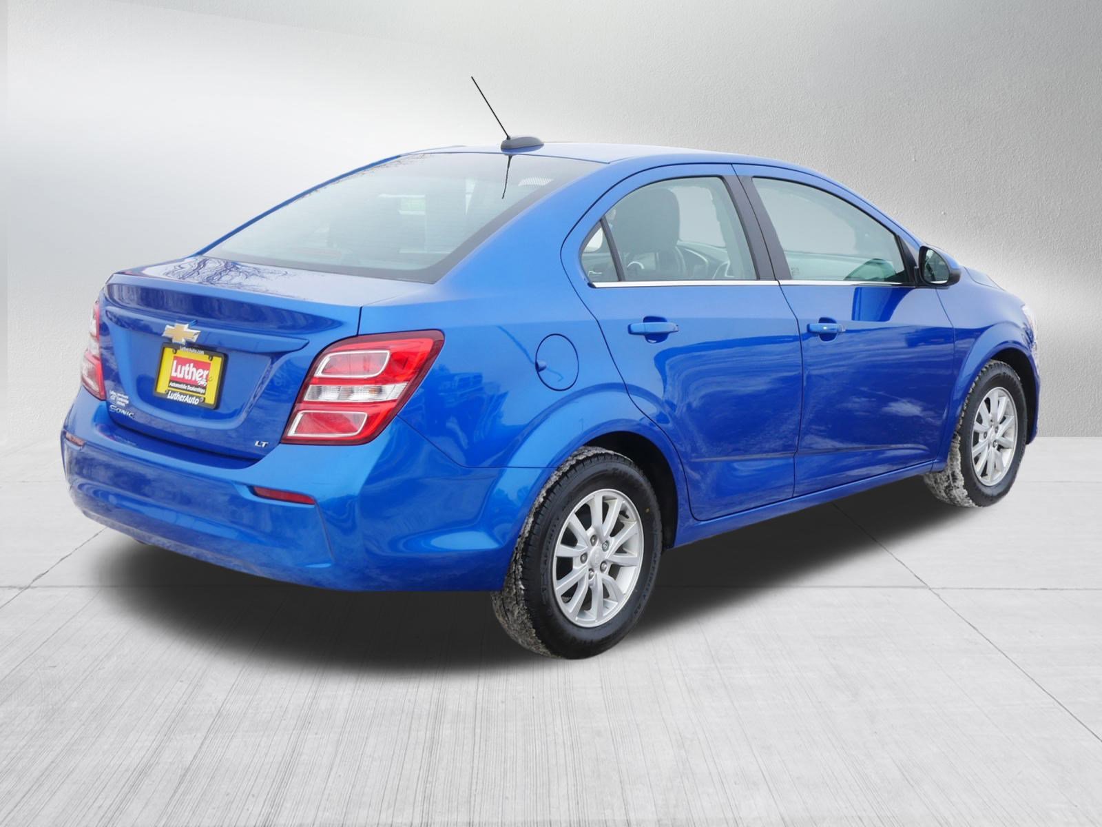 Used 2019 Chevrolet Sonic LT w/ Convenience Package image 7
