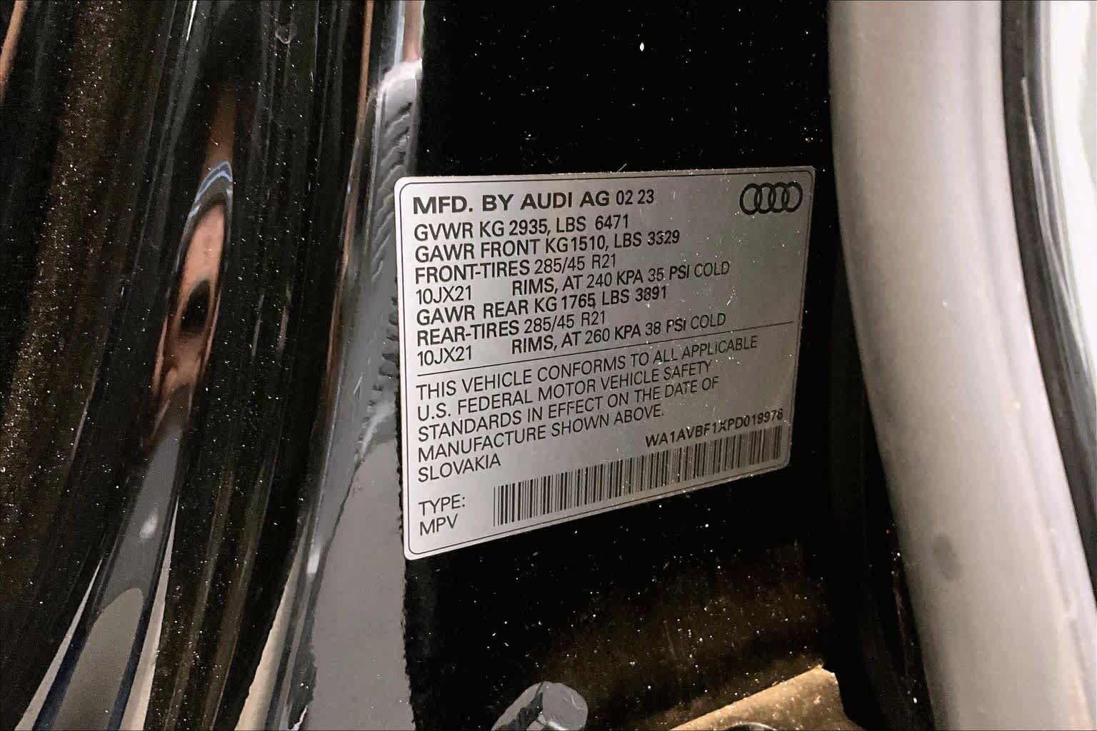 Used 2023 Audi Q8 Premium w/ Convenience Package AWD/4WD image 34