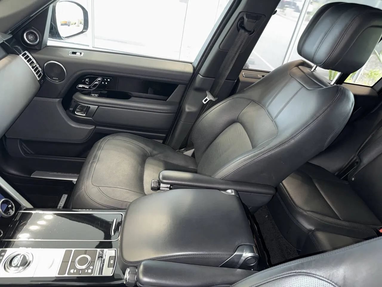 Used 2019 Land Rover Range Rover HSE AWD/4WD image 23