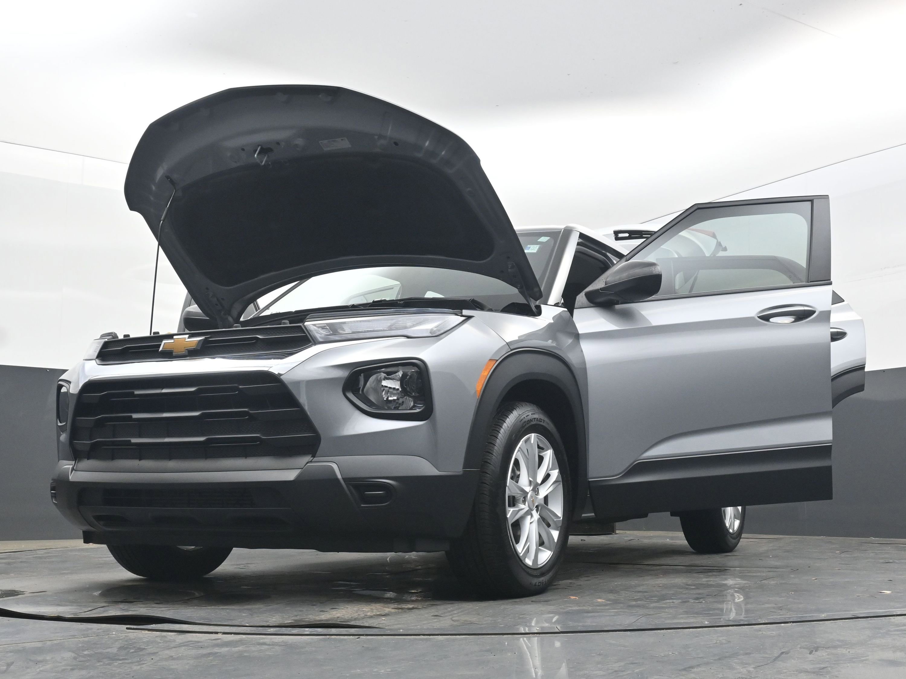 Used 2023 Chevrolet TrailBlazer LS FWD image 42