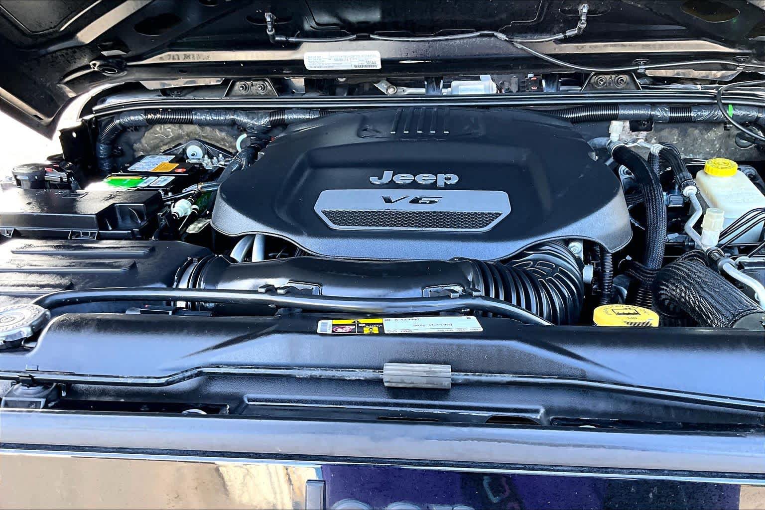 Used 2016 Jeep Wrangler Sport AWD/4WD image 32