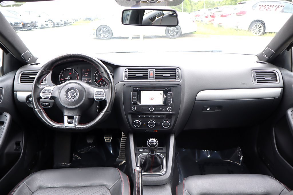 Used 2013 Volkswagen Jetta GLI Autobahn FWD image 12