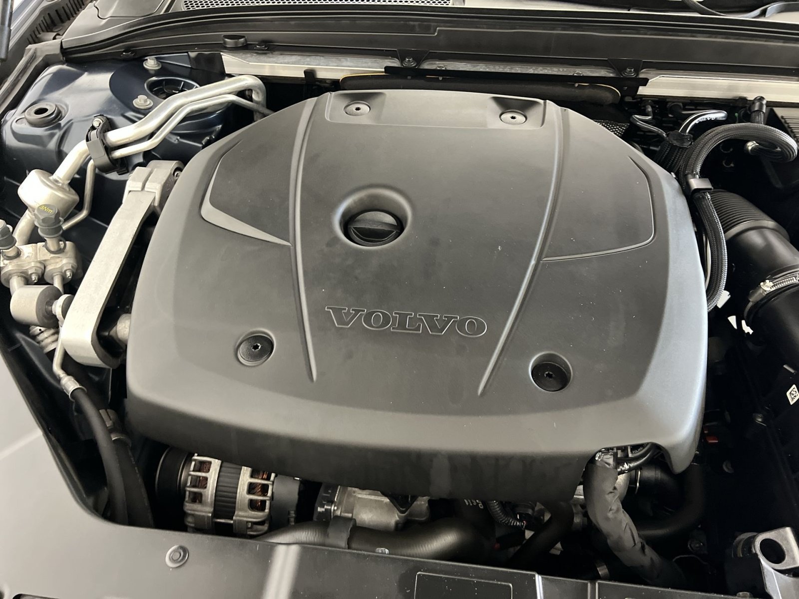 Used 2020 Volvo S60 T5 Momentum FWD image 27