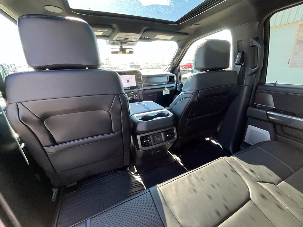 New 2026 Ford F350 Platinum w/ FX4 Off-Road Package AWD/4WD image 15
