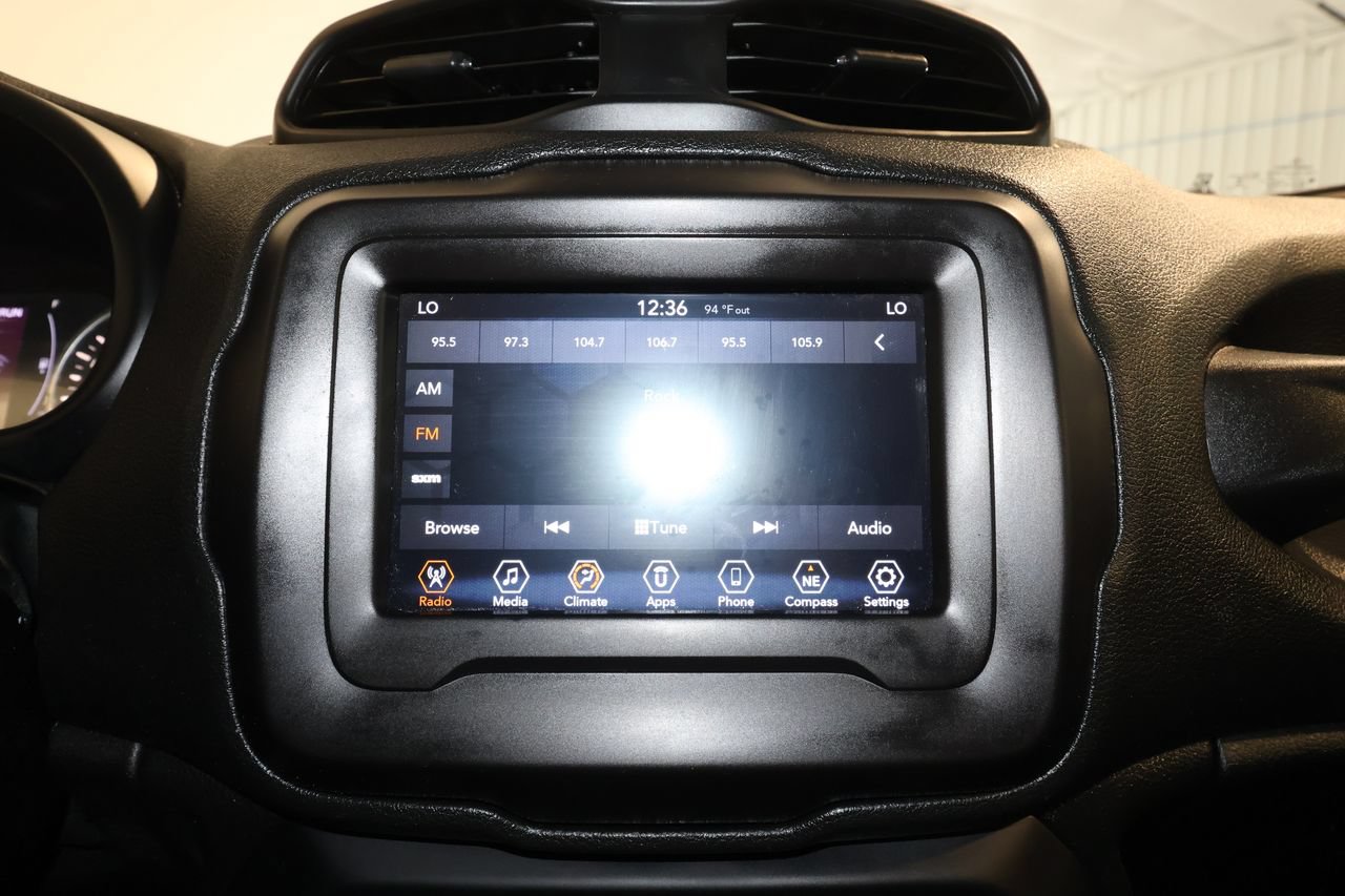 Used 2019 Jeep Renegade Altitude w/ Quick Order Package 2XM AWD/4WD image 12