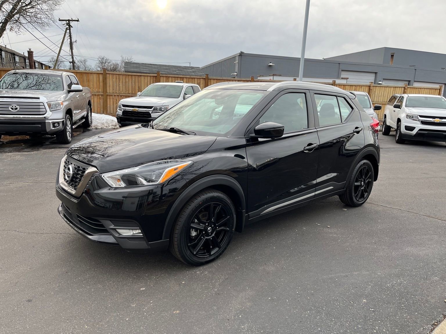 Used 2020 Nissan Kicks SR image 5