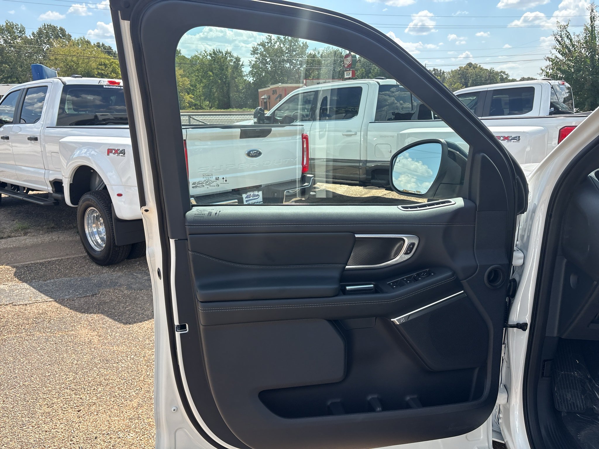 New 2027 Ford Expedition Platinum w/ Stealth Appearance Package AWD/4WD image 19