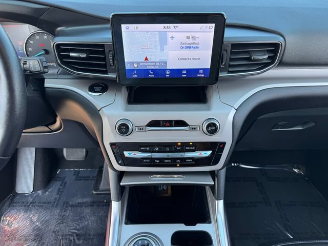 Used 2024 Ford Explorer XLT w/ Equipment Group 202A AWD/4WD image 26