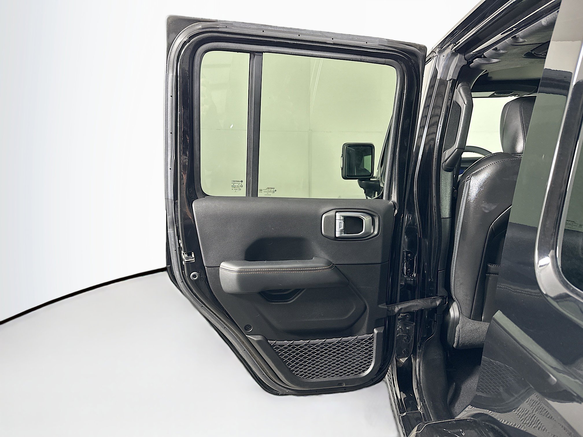Used 2023 Jeep Wrangler Unlimited Sahara image 26