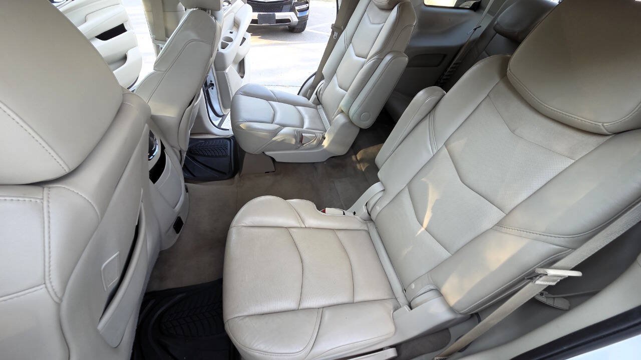 Used 2017 Cadillac Escalade Luxury AWD/4WD image 40