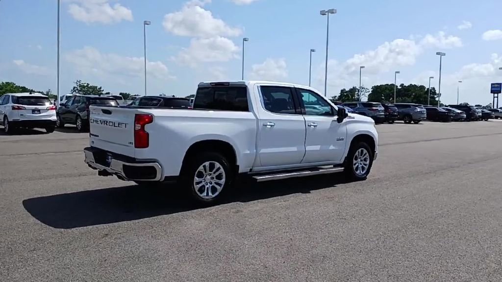 Used 2025 Chevrolet Silverado 1500 LTZ image 8