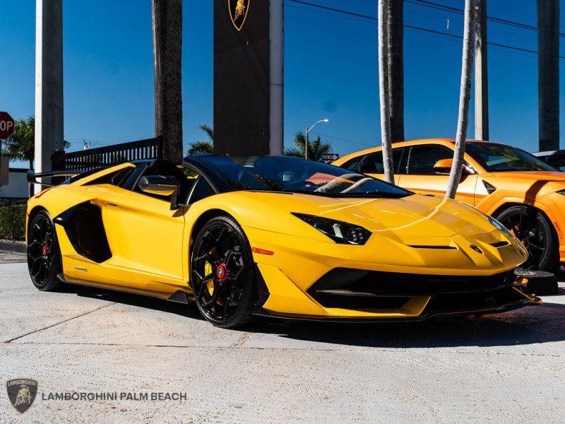 Used 2021 Lamborghini Aventador SVJ image 9