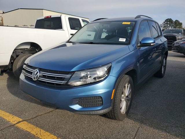 Used 2017 Volkswagen Tiguan S image 3