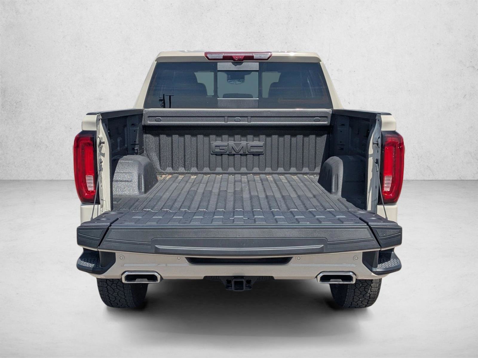 Used 2026 GMC Sierra 1500 AT4 w/ AT4 Premium Package AWD/4WD image 6