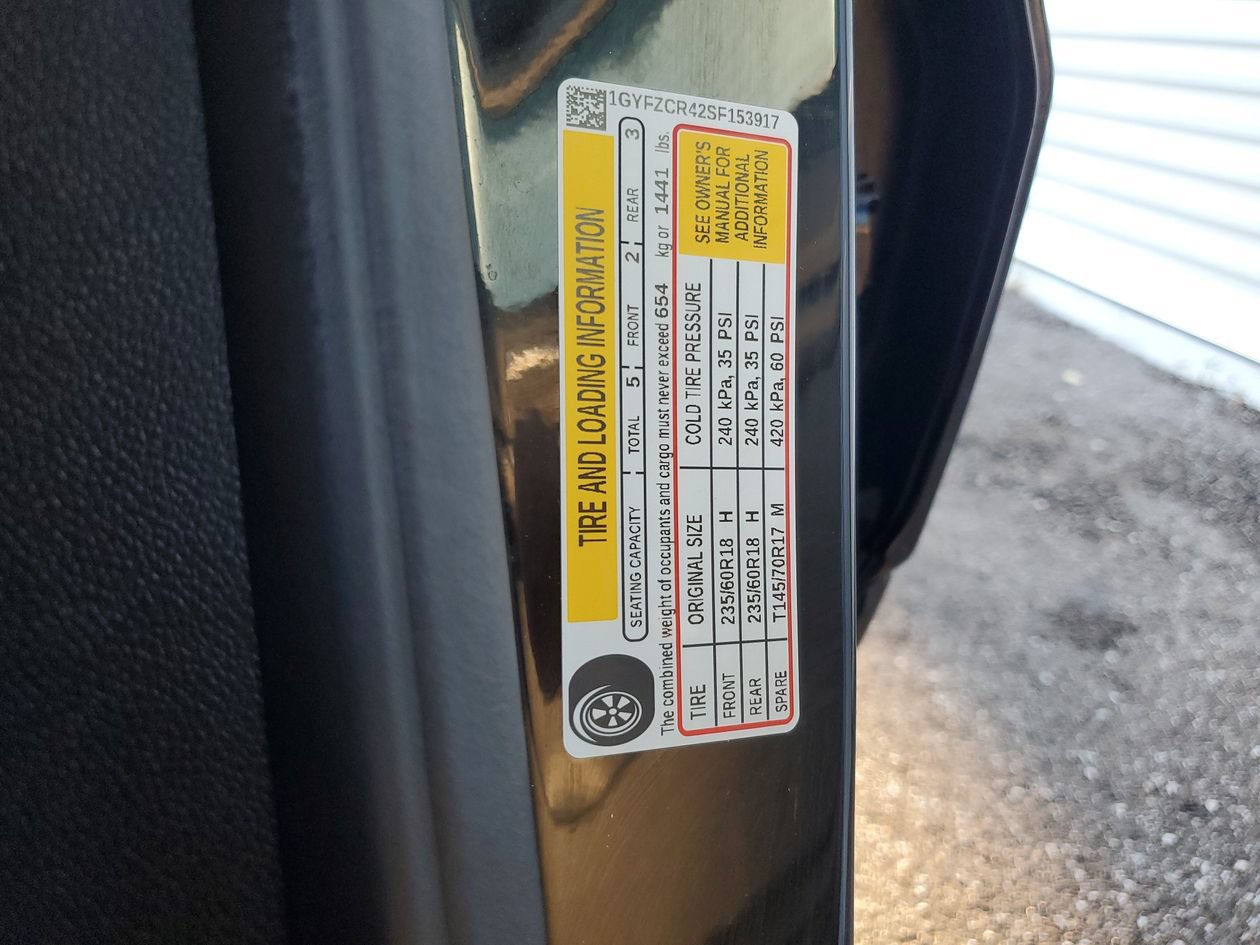 Used 2025 Cadillac XT4 Premium Luxury FWD image 31