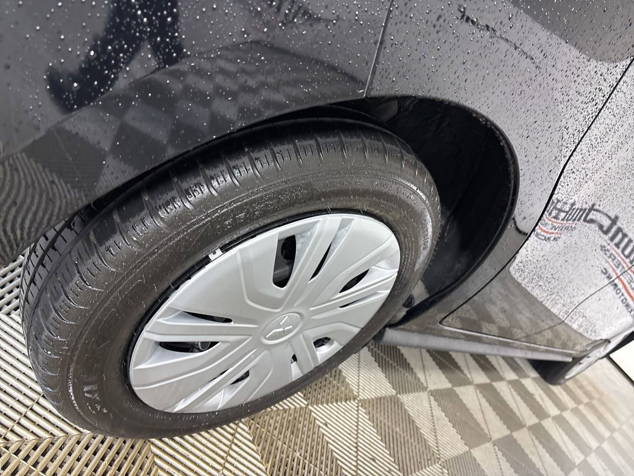 Used 2024 Mitsubishi Mirage ES image 32