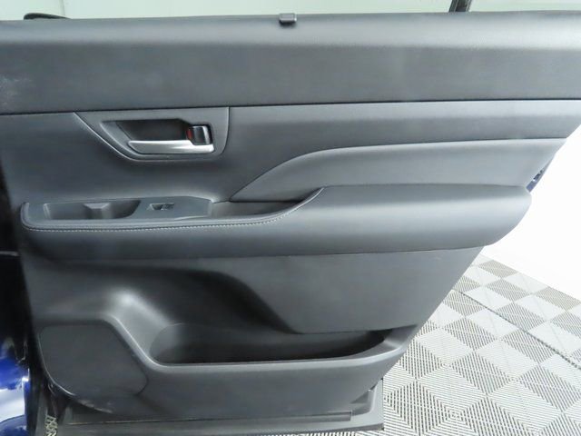 Used 2025 Toyota Grand Highlander FWD image 27