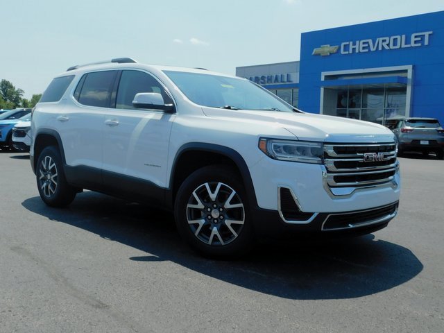 Used 2023 GMC Acadia SLE w/ Driver Convenience Package image 2