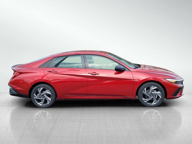 New 2025 Hyundai Elantra SEL image 4
