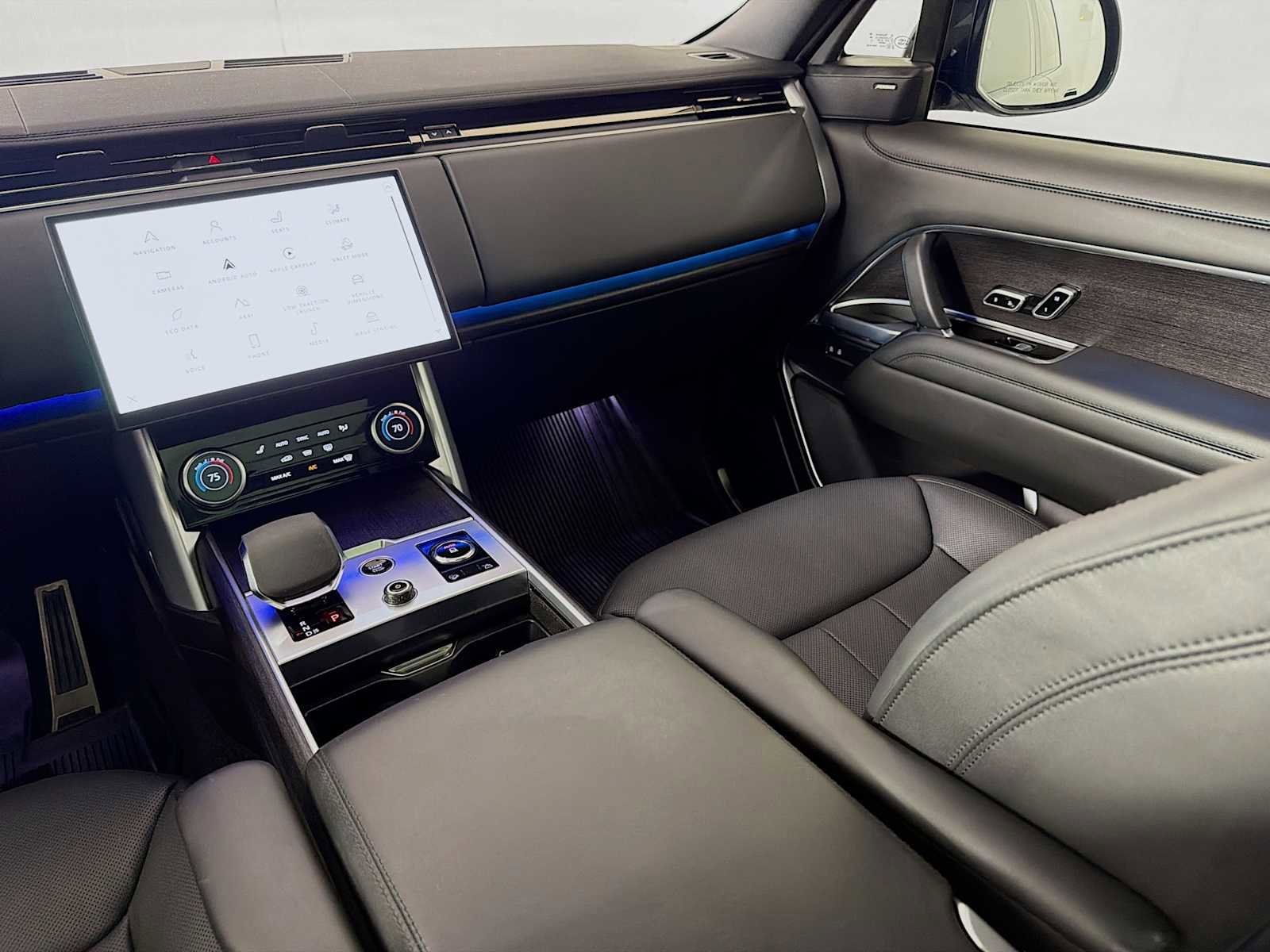 Used 2023 Land Rover Range Rover SE AWD/4WD image 25