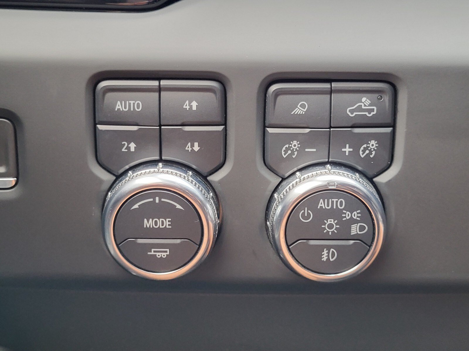 Used 2024 GMC Sierra 1500 AT4 w/ Technology Package AWD/4WD image 24