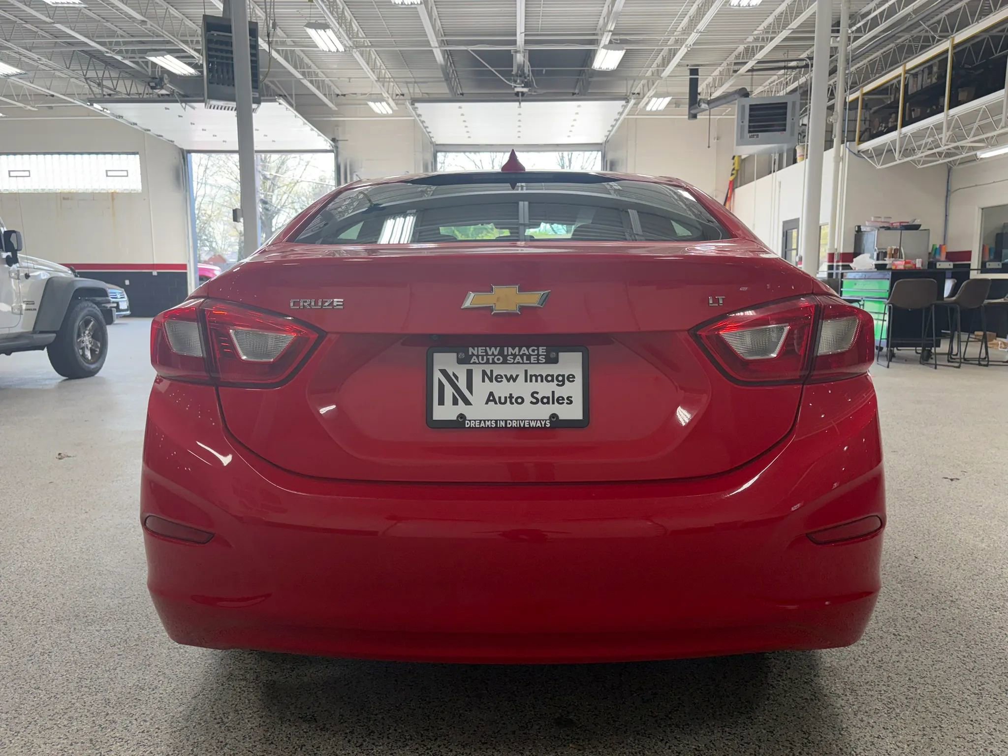 Used 2018 Chevrolet Cruze LT w/ LT Fleet Convenience Package image 12