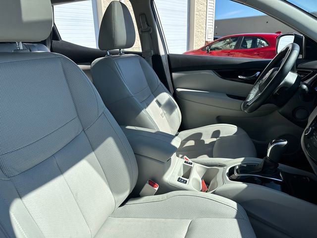 Used 2022 Nissan Rogue Sport SL w/ Premium Package AWD/4WD image 19