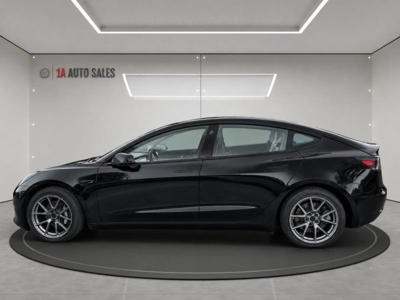 Used 2021 Tesla Model 3 Long Range AWD/4WD image 2