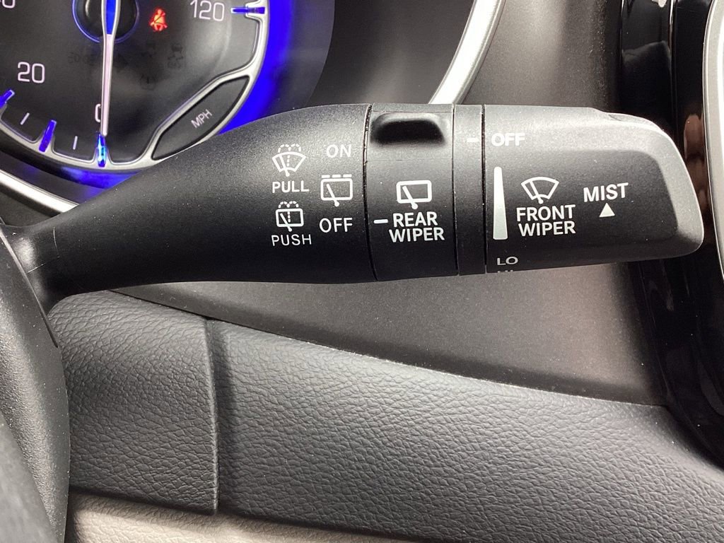 Used 2024 Chrysler Pacifica Touring-L image 31