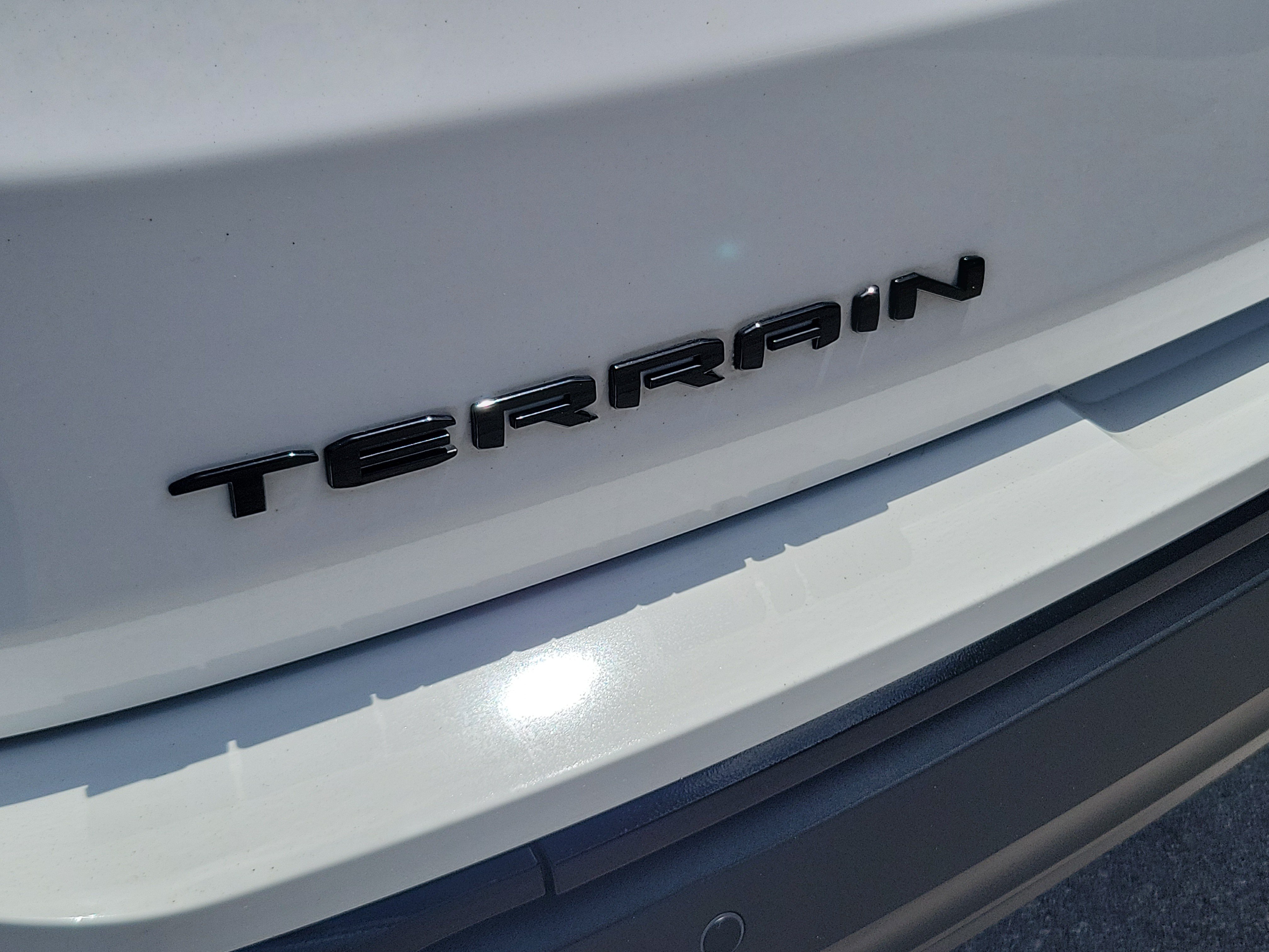Used 2023 GMC Terrain SLE w/ Driver Convenience Package FWD image 33