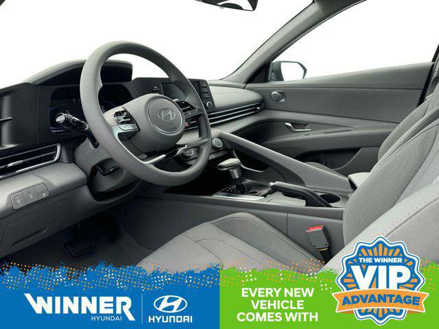 New 2025 Hyundai Elantra SE image 14