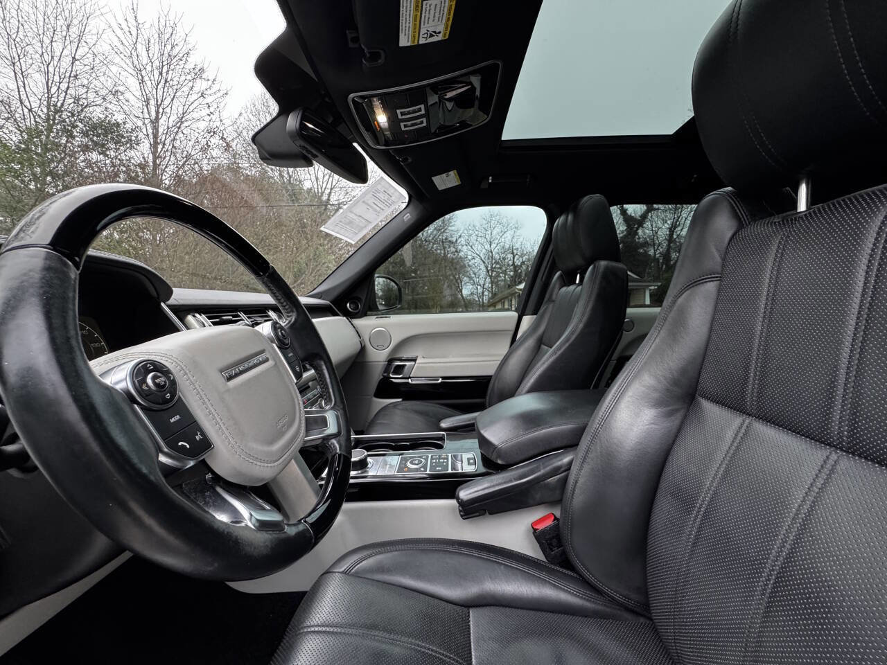 Used 2016 Land Rover Range Rover HSE image 9