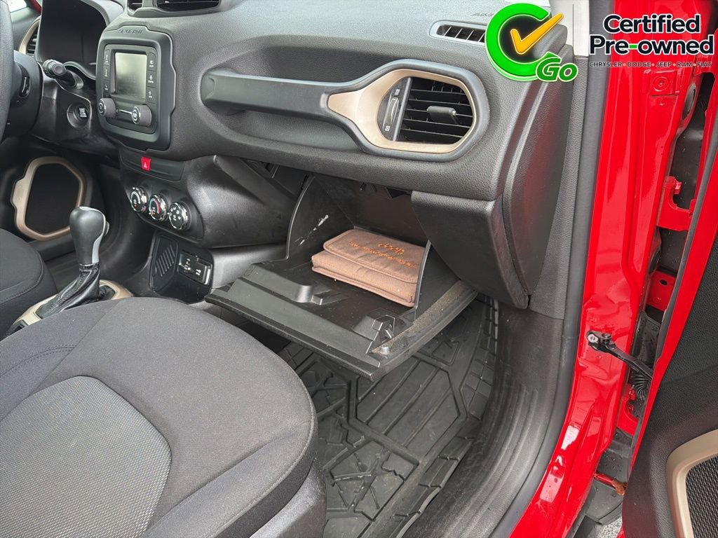 Certified 2016 Jeep Renegade Sport w/ Power & Air Group FWD image 30