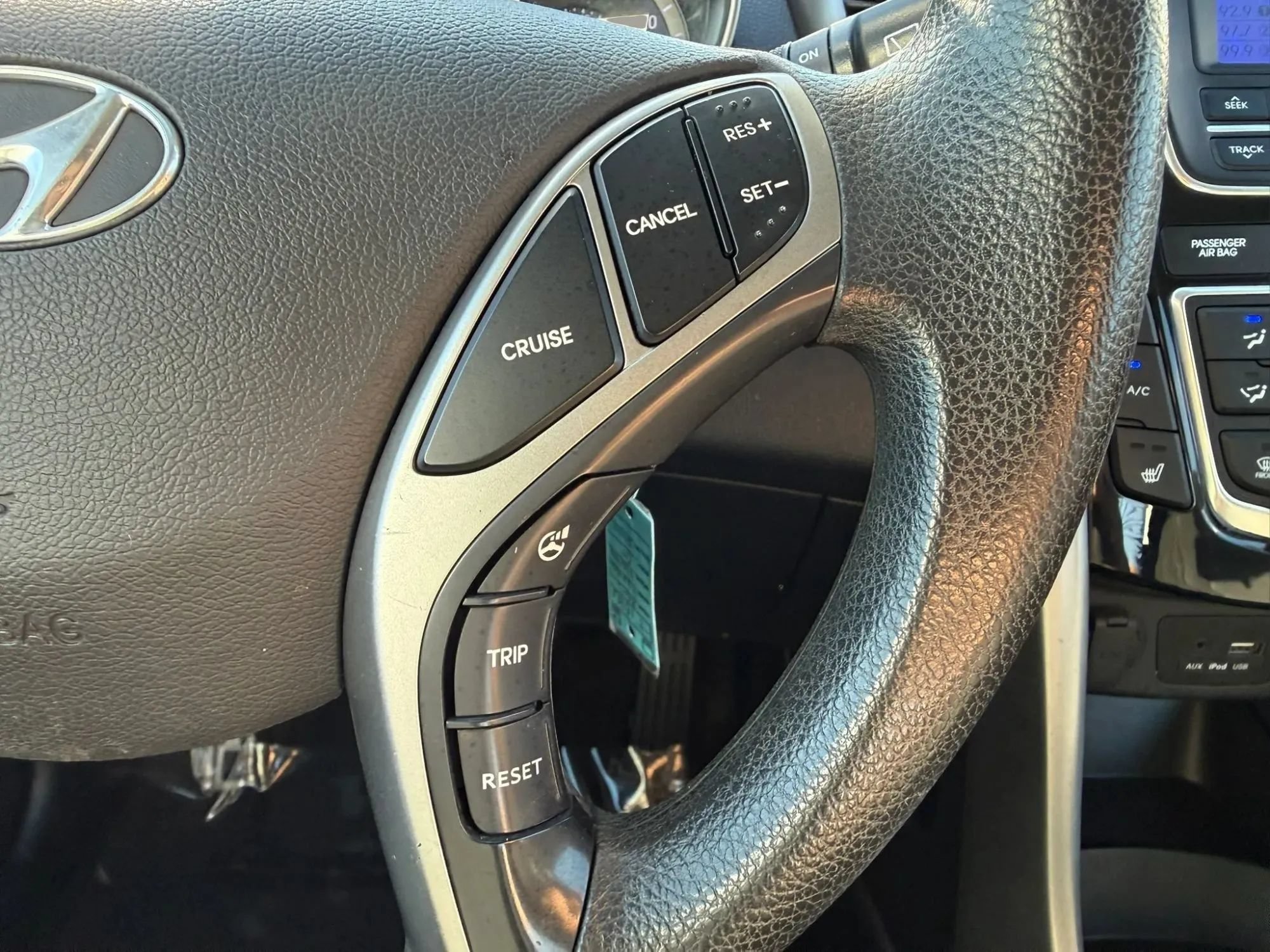 Used 2015 Hyundai Elantra GT FWD image 18