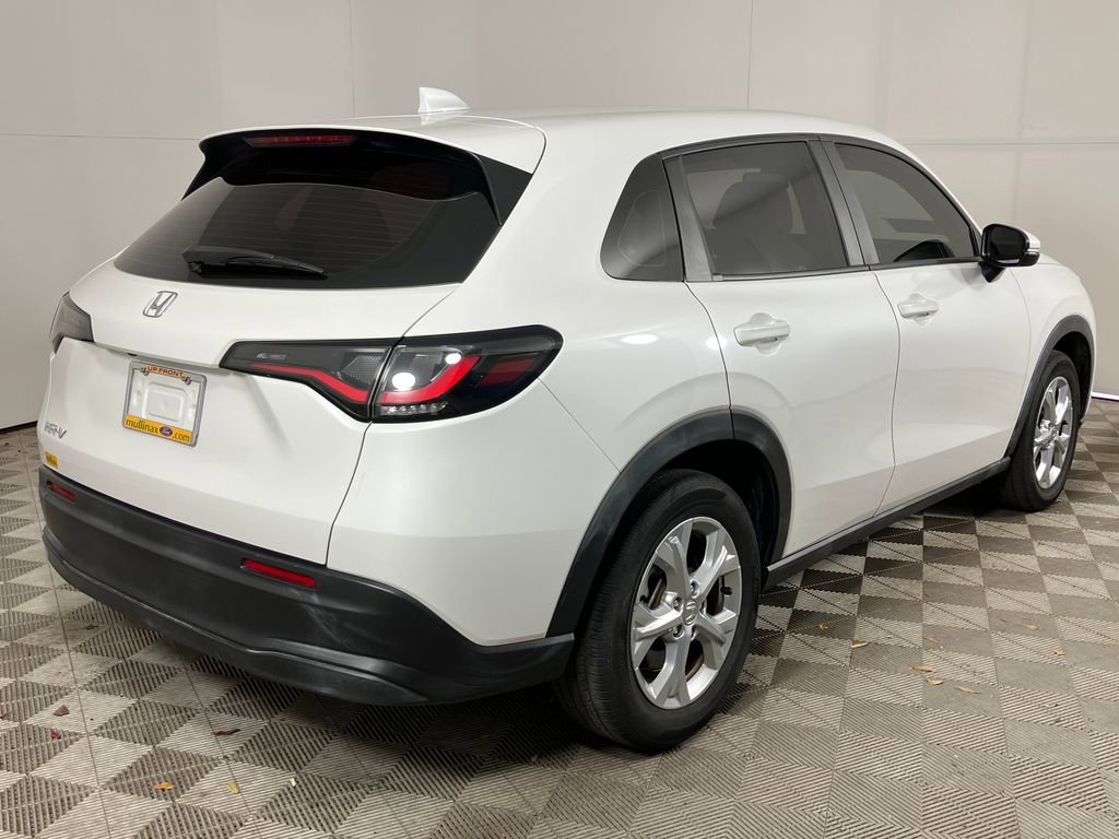 Used 2023 Honda HR-V LX image 3