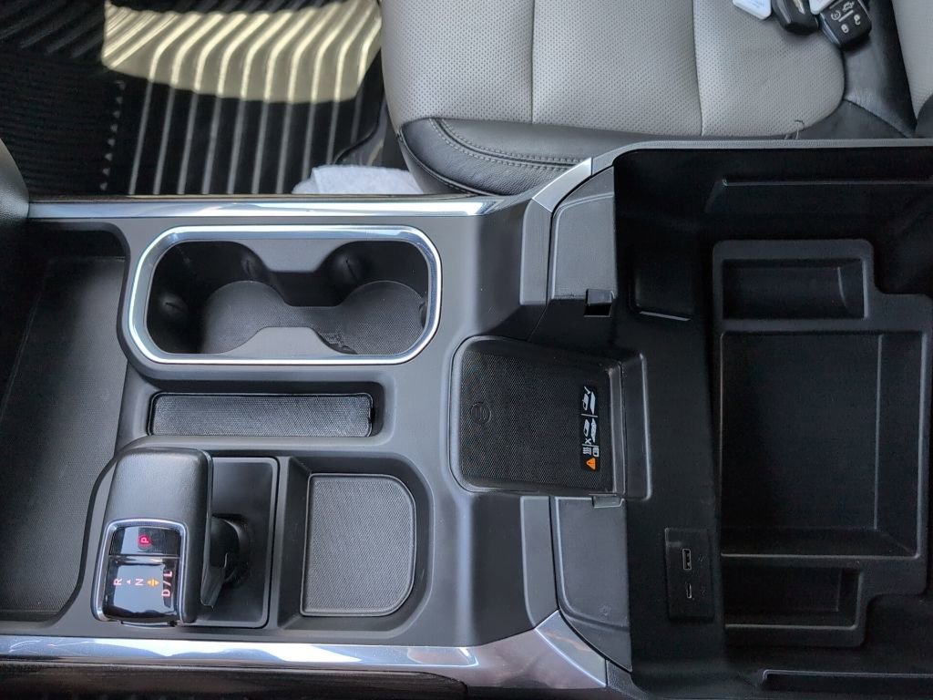 Used 2022 Chevrolet Silverado 1500 RST w/ Convenience Package II AWD/4WD image 19