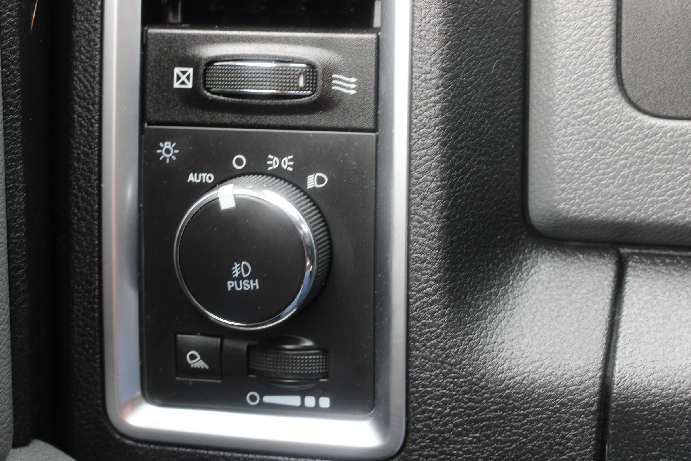 Used 2015 RAM 1500 Big Horn AWD/4WD image 20