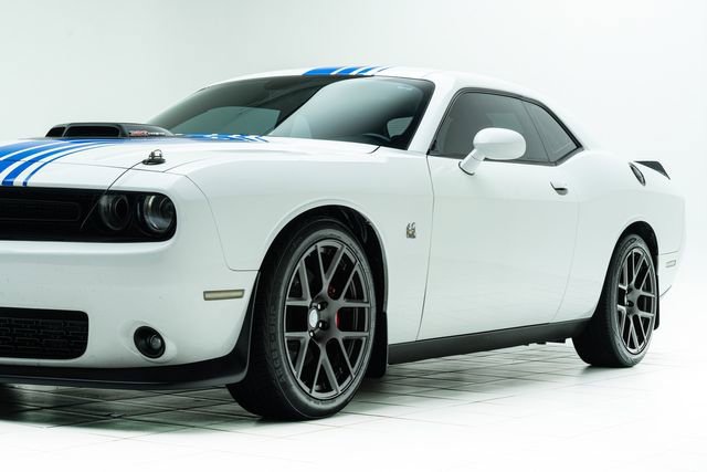 Used 2019 Dodge Challenger R/T Scat Pack w/ Shaker Package image 9