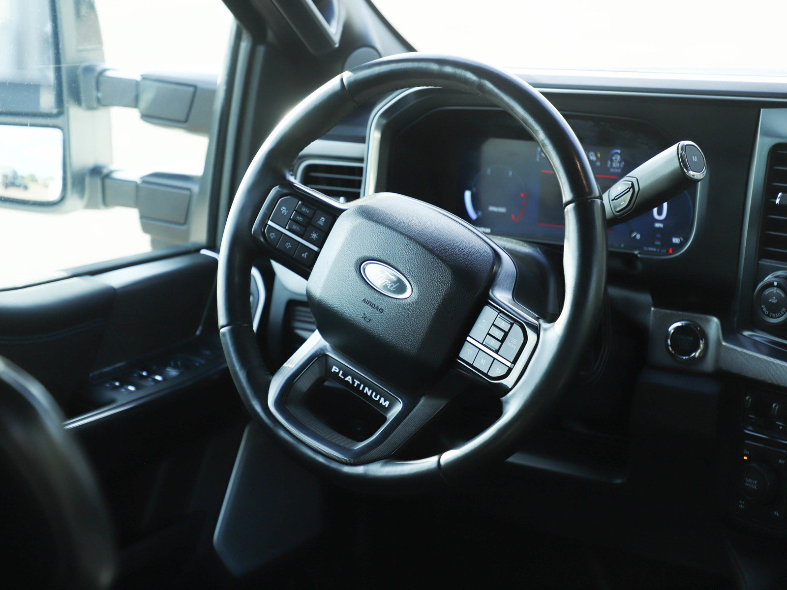 Used 2025 Ford F350 Platinum AWD/4WD image 12
