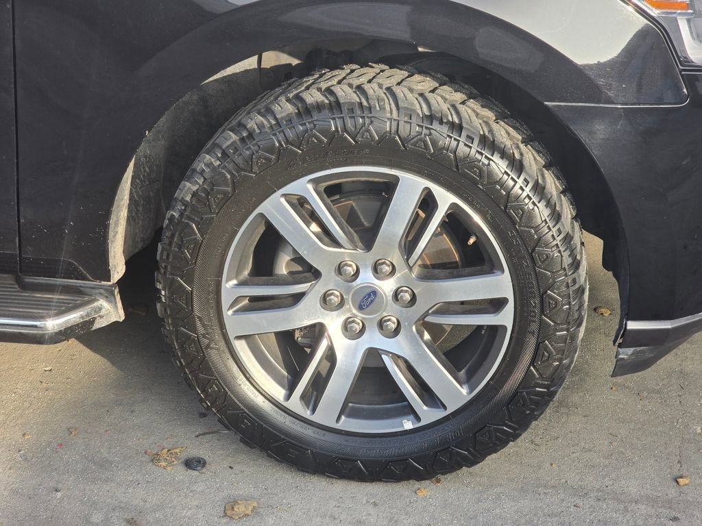 Used 2023 Ford Expedition Max Limited image 17